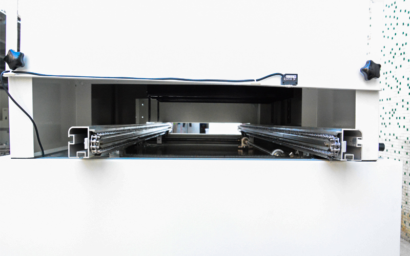 PCB电子元器件UV机.jpg PCB电子元器件UV机.jpg