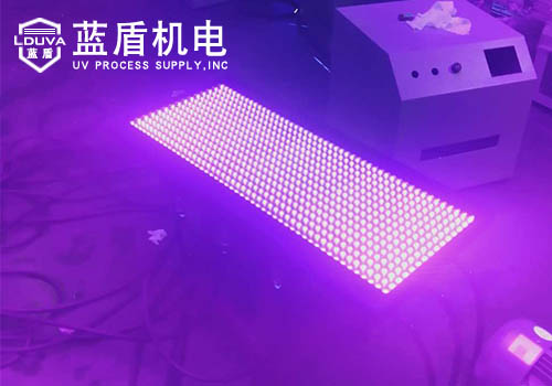 UVLED灯.jpg