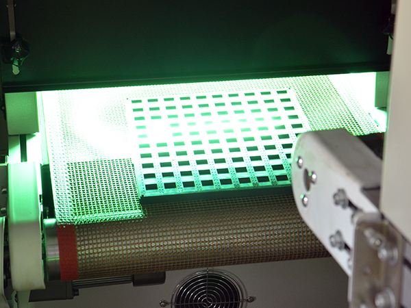 william威廉英国官网机电粘接固化案例